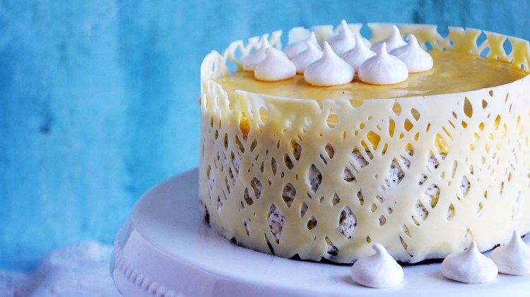 Mákos túró mousse torta narancs curd-del és csokikerítéssel