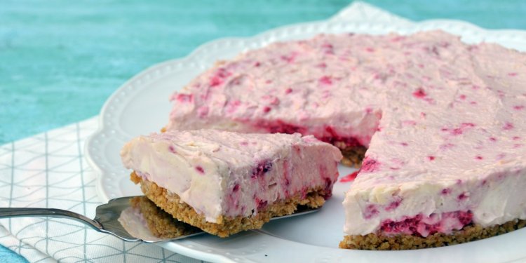 Málnás fehércsokis sajttorta sütés nélkül