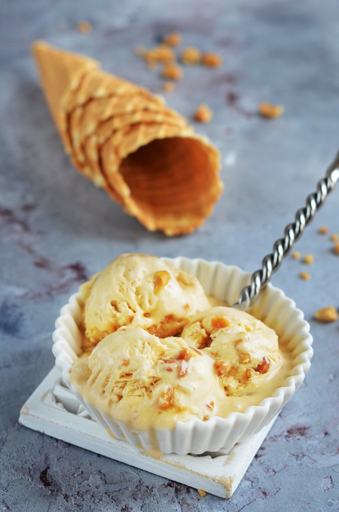 sós mogyorós semifreddo recept - mogyoróvajas parfé fagyi házilag