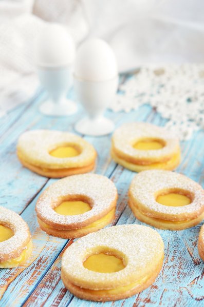 bodzás-citromkrémes linzertojás recept - húsvéti tojáslinzer lemon curd-del töltve