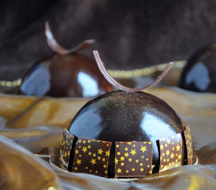 Díszítés mintás csokival - a transzferfólia használata