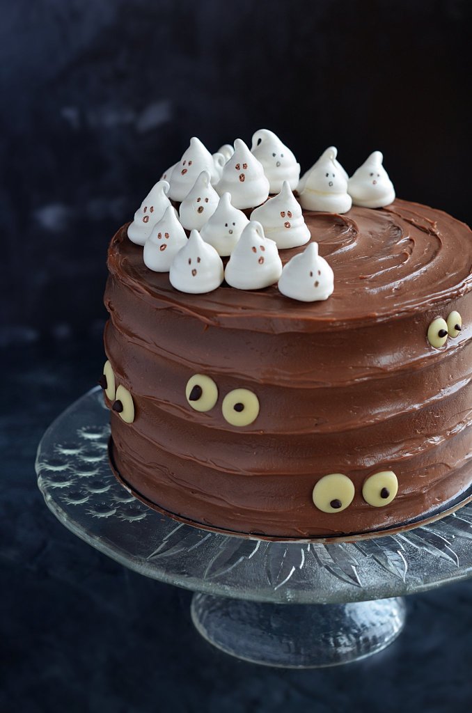 szellem torta - habcsók szellemes halloween torta csoki szemekkel