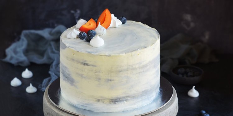 Sárgabarackos-áfonyás vaníliakrémes diótorta recept - vízfesték hatású betontorta készítése házilag