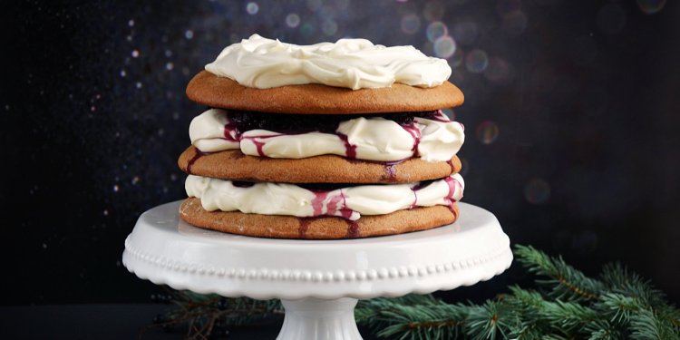 Mézeskalácstorta meggyes mascarponehabbal - karácsonyi torta egyszerűen