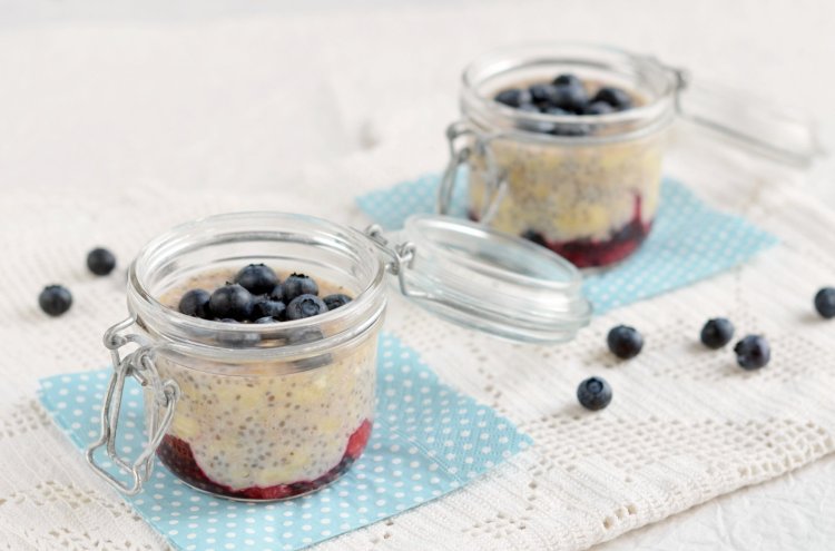 Banános chia puding recept erdei gyümölcsökkel - gyors, egészséges, finom reggeli