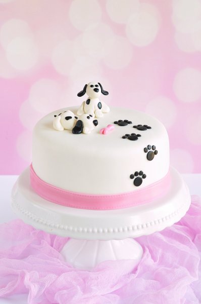 kutya tappancsos torta készítése házilag - fondant kutya lábnyom