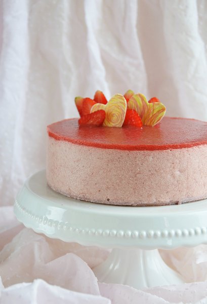 Epres-rebarbarás mousse torta recept