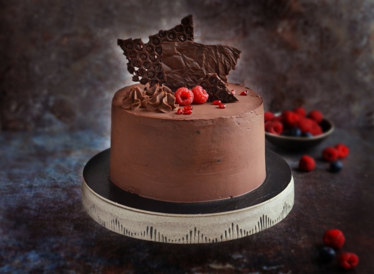 vegán csokitorta recept erdei gyümölcs pudinggal