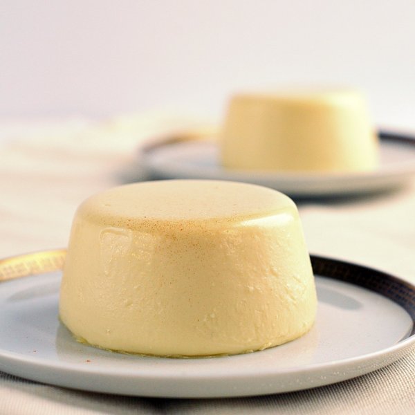 Tojáslikőrös panna cotta recept