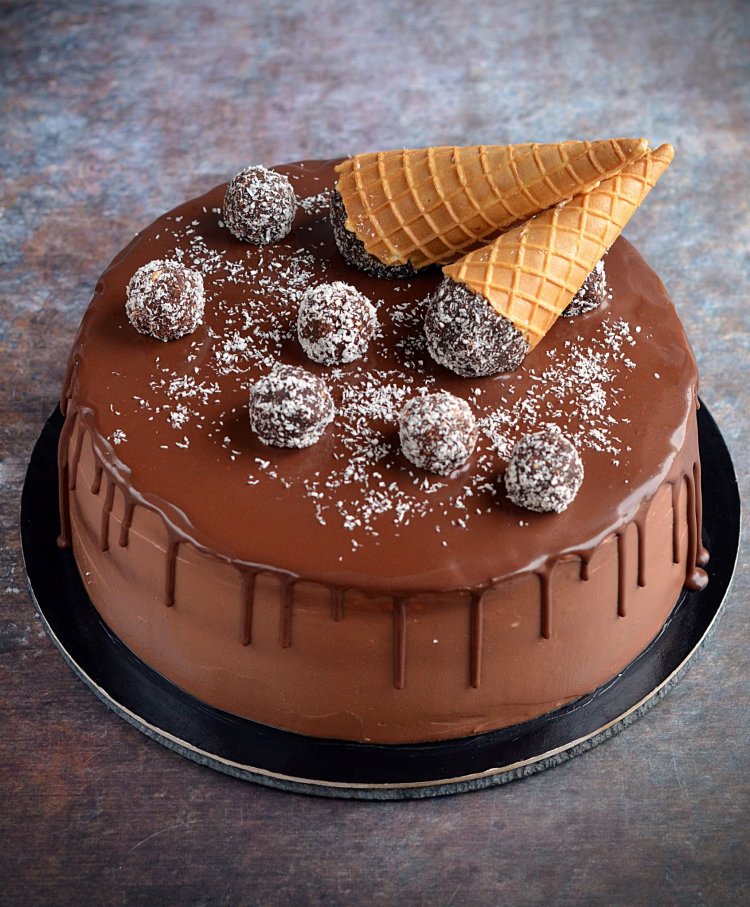 Nutellás kókuszos torta recept - kókuszgolyó torta fagyitölcsérrel