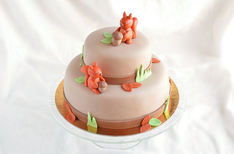 emeletes mókus torta készítése útmutató - mogyorokrémes torta recept