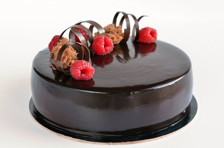 málna-csoki mousse torta recept tükörglazúrral