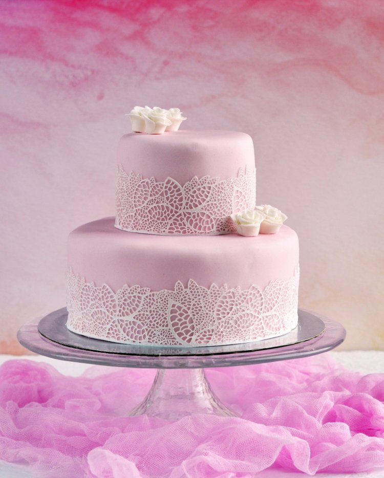 Csipkés torta készítése - házi cukorcsipke recept