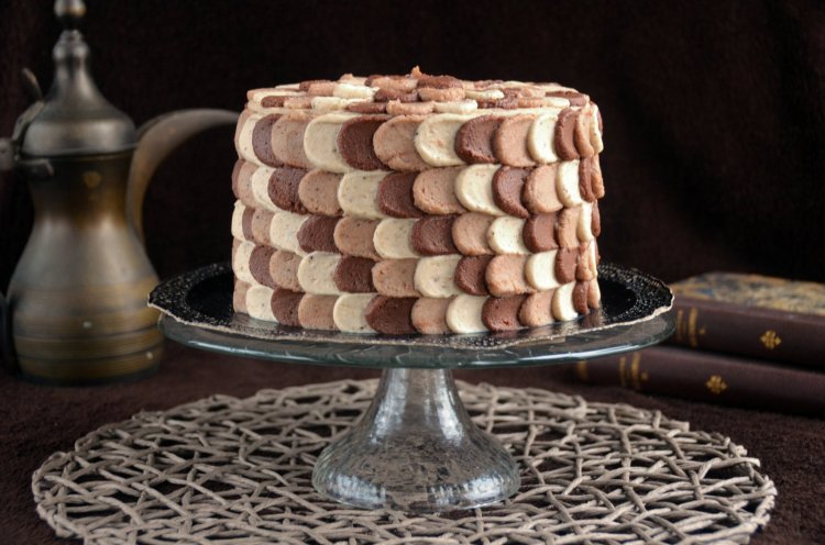 ombre petal cake készítése - sziromtorta