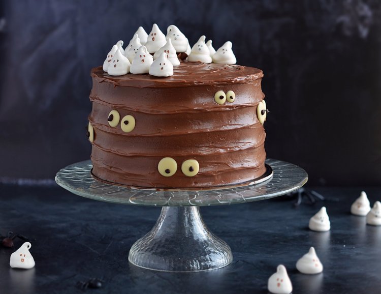 szellem torta - habcsók szellemes halloween torta csoki szemekkel - kísértet torta készítése