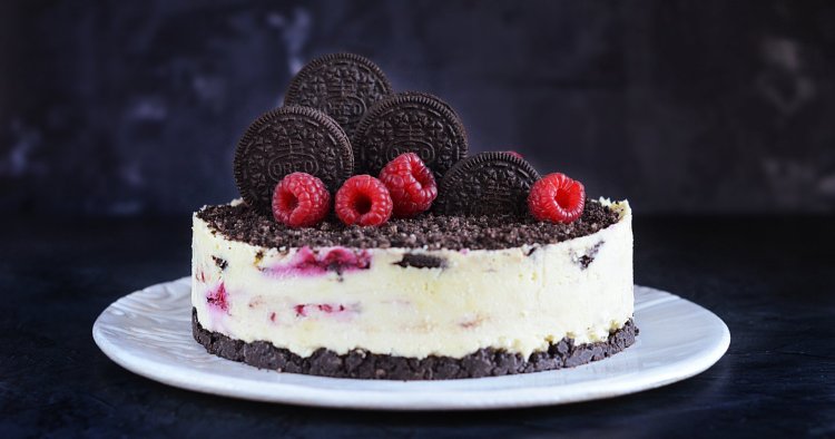 Oreos málnás fehércsokis túrótorta recept