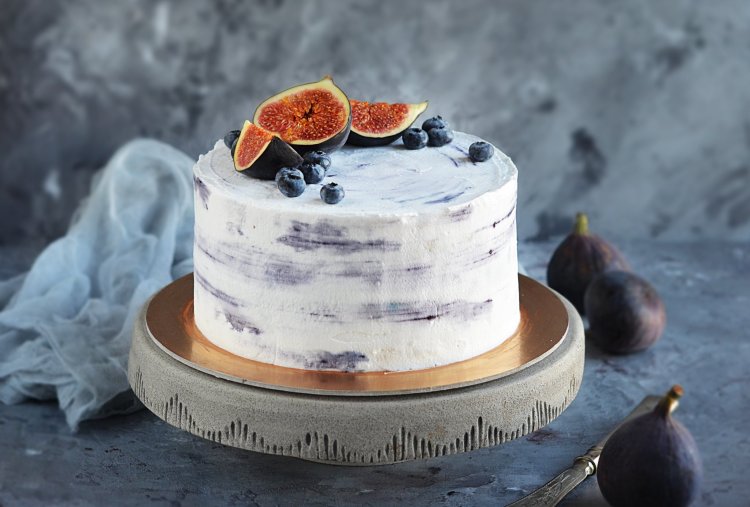 sós karamelles-kókuszos vegán csokis torta recept fügével