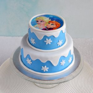 Jégvarázs emeletes torta tortaostyával