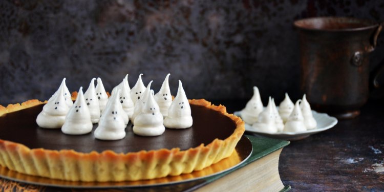 Karamelles-csokis pite szellem habcsókkal - sós karamelles csokis tart recept