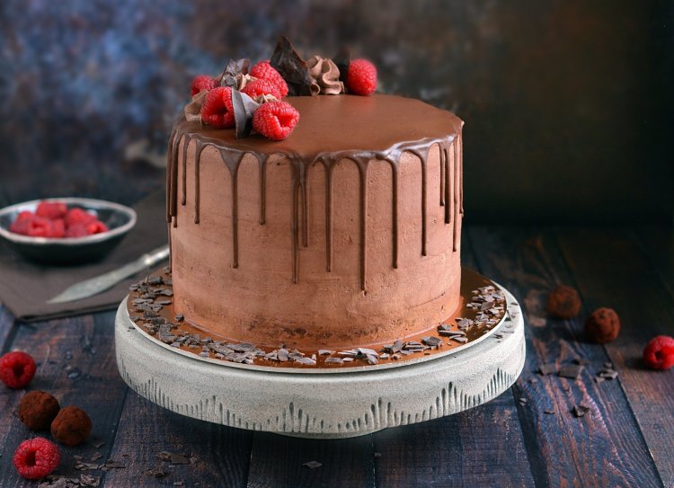 csurgatott csokitorta recept