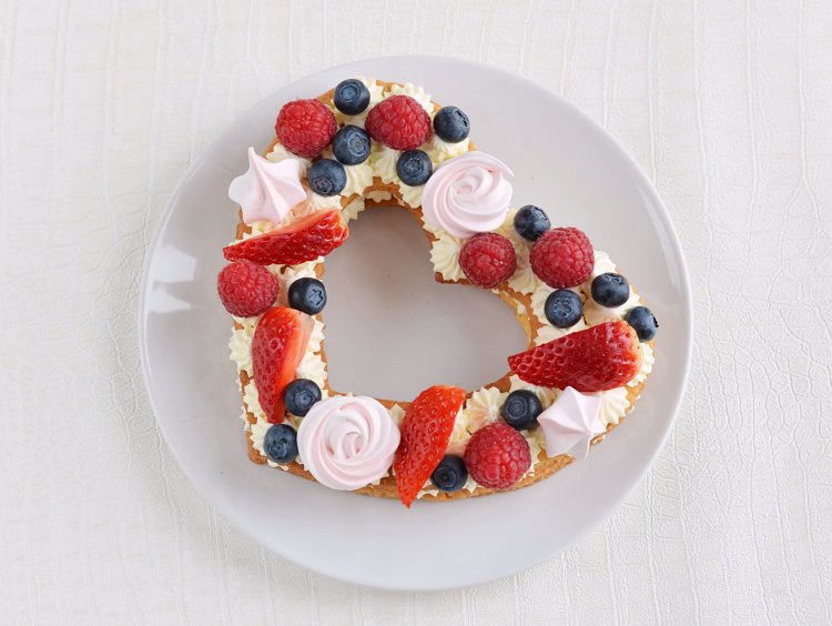 Valentin-napi cream tart szívtorta készítése - recept