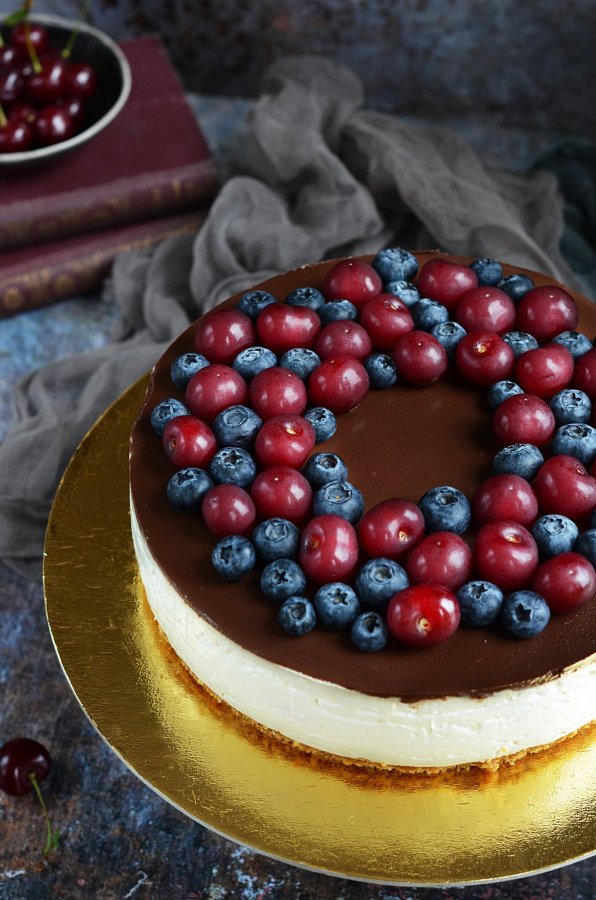 Csokis-meggyes túrótorta cukormentes recept sütés nélkül - meggyes túró rudi torta cukormentesen