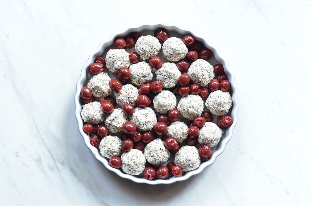 Sütőben sült meggyes-mákos túrógombóc