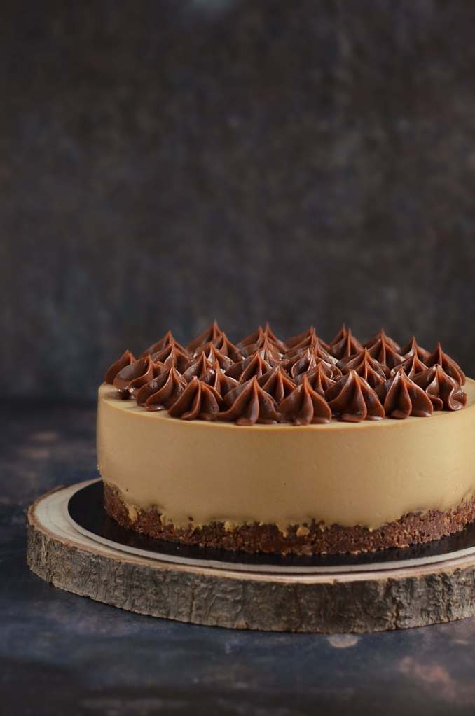 Mogyorókrémes kávétorta sós karamellel