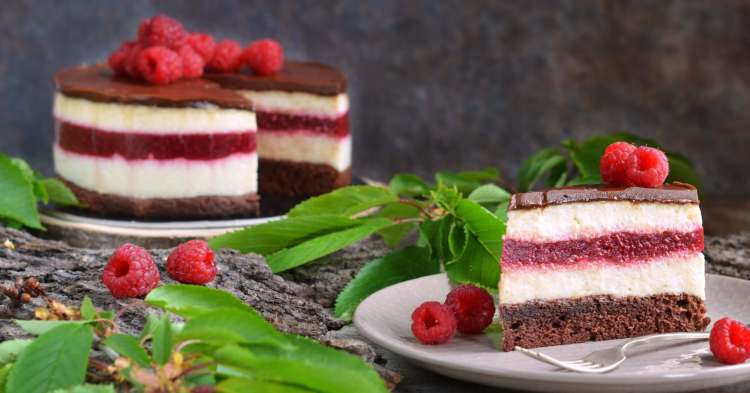 mogyorókrémes-málnás tejbegríz mousse torta recept