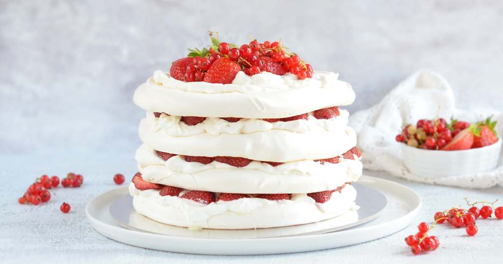 habcsóktorta eperrel