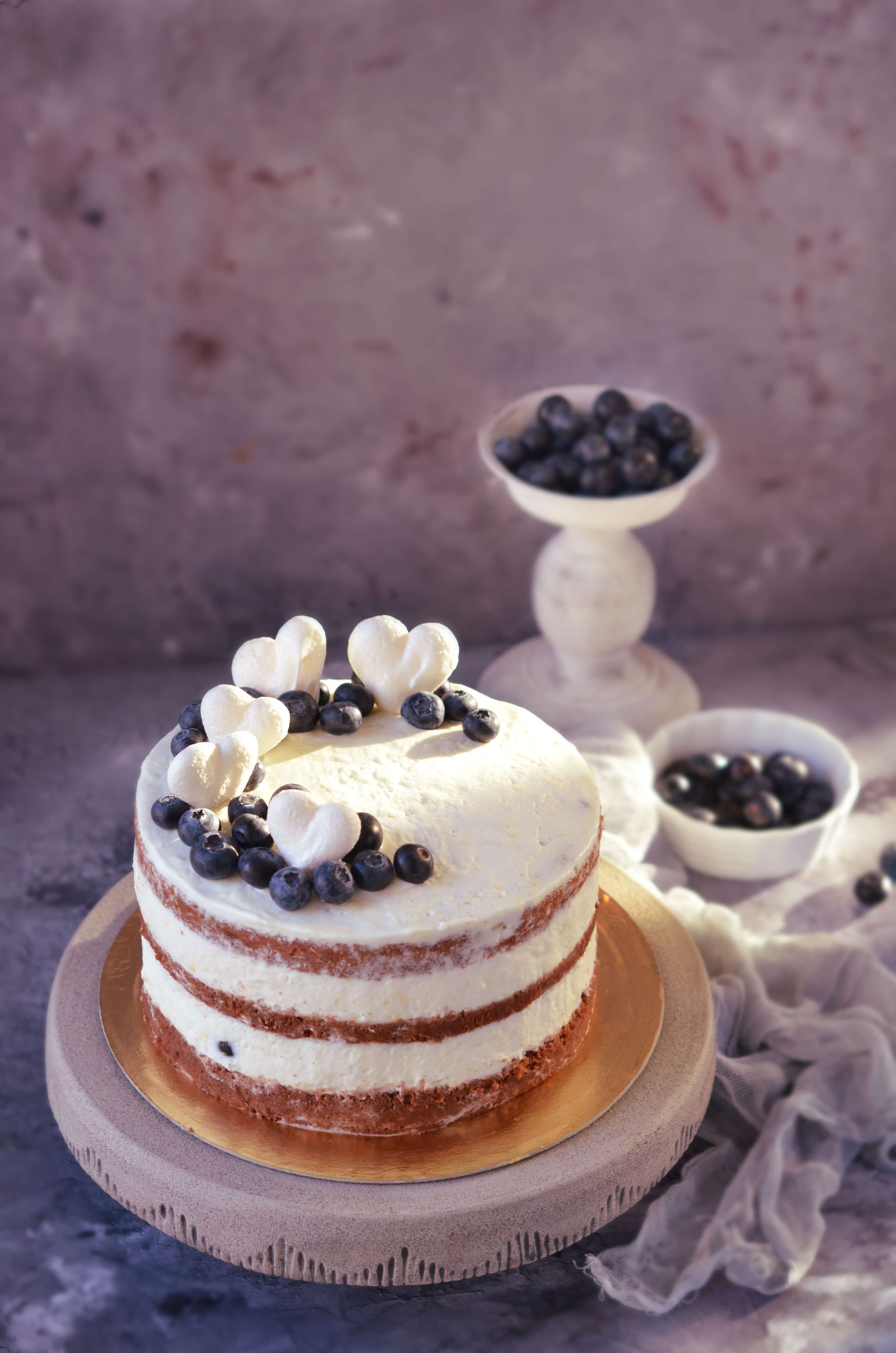 sajtkrémes áfonyás torta recept - Valentin-napi torta