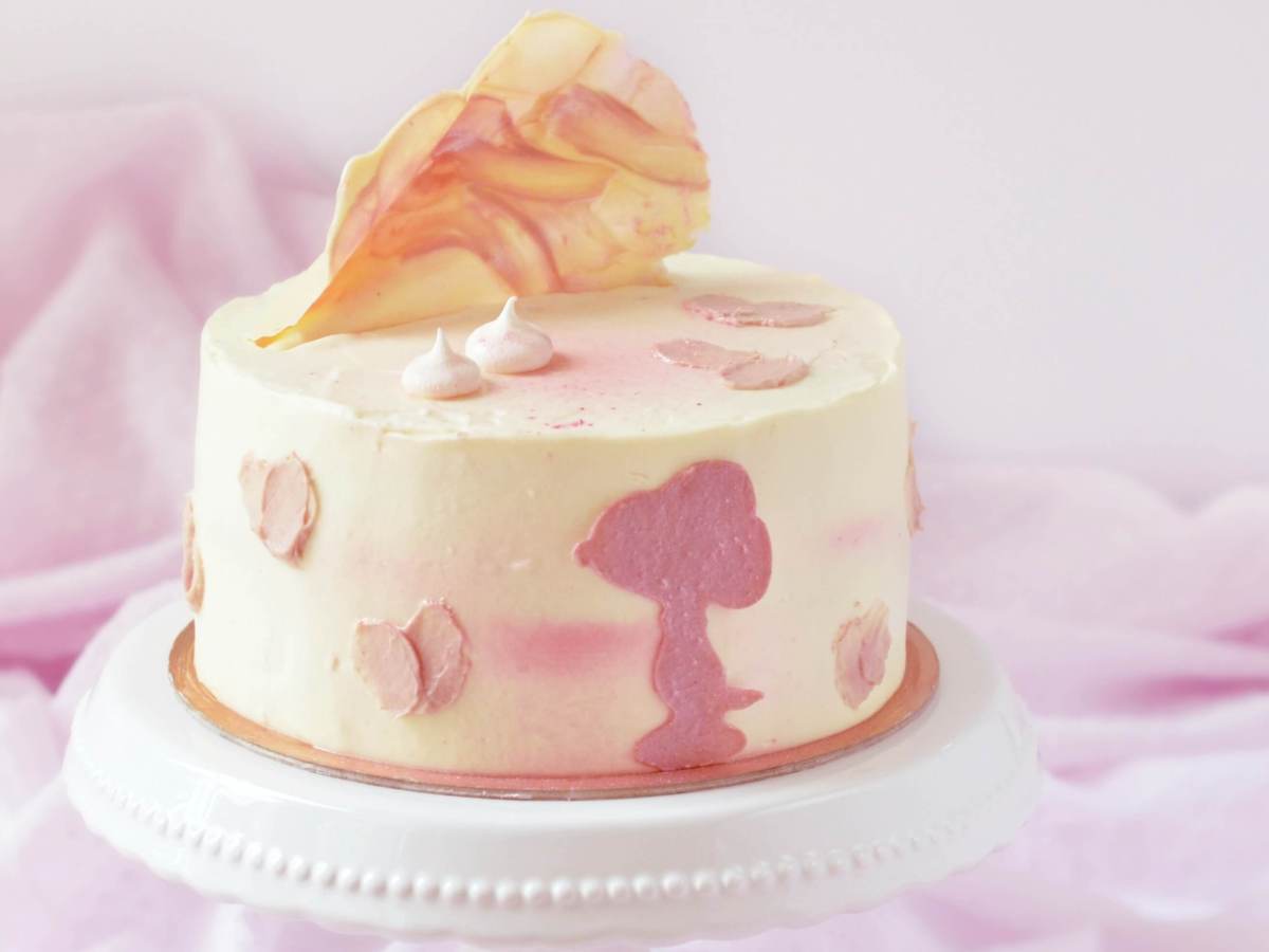 Joghurtos epertorta csokivitorlával