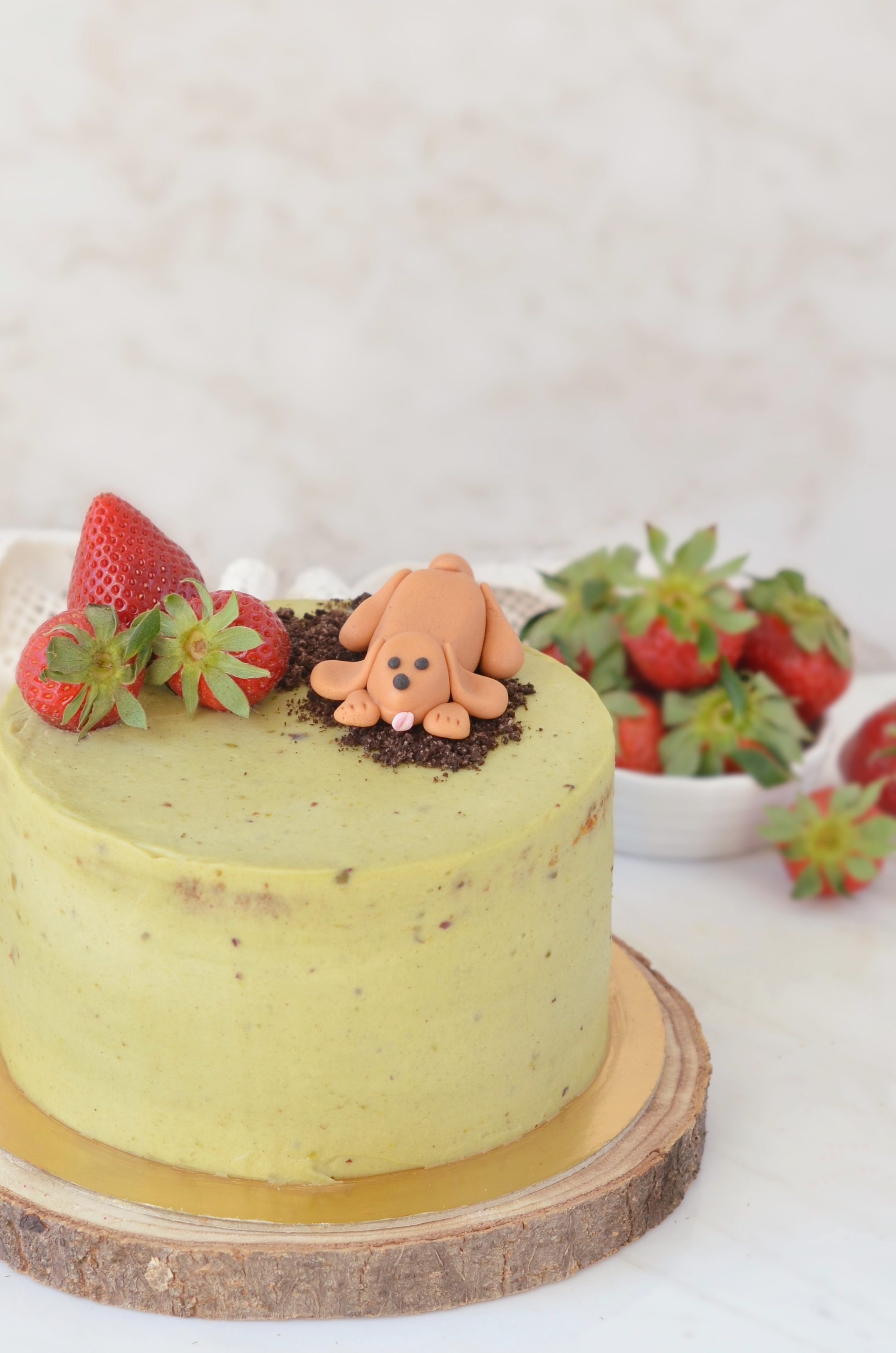 pisztáciatorta eperrel